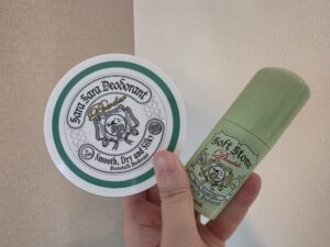 パウダーとスティッククリーム